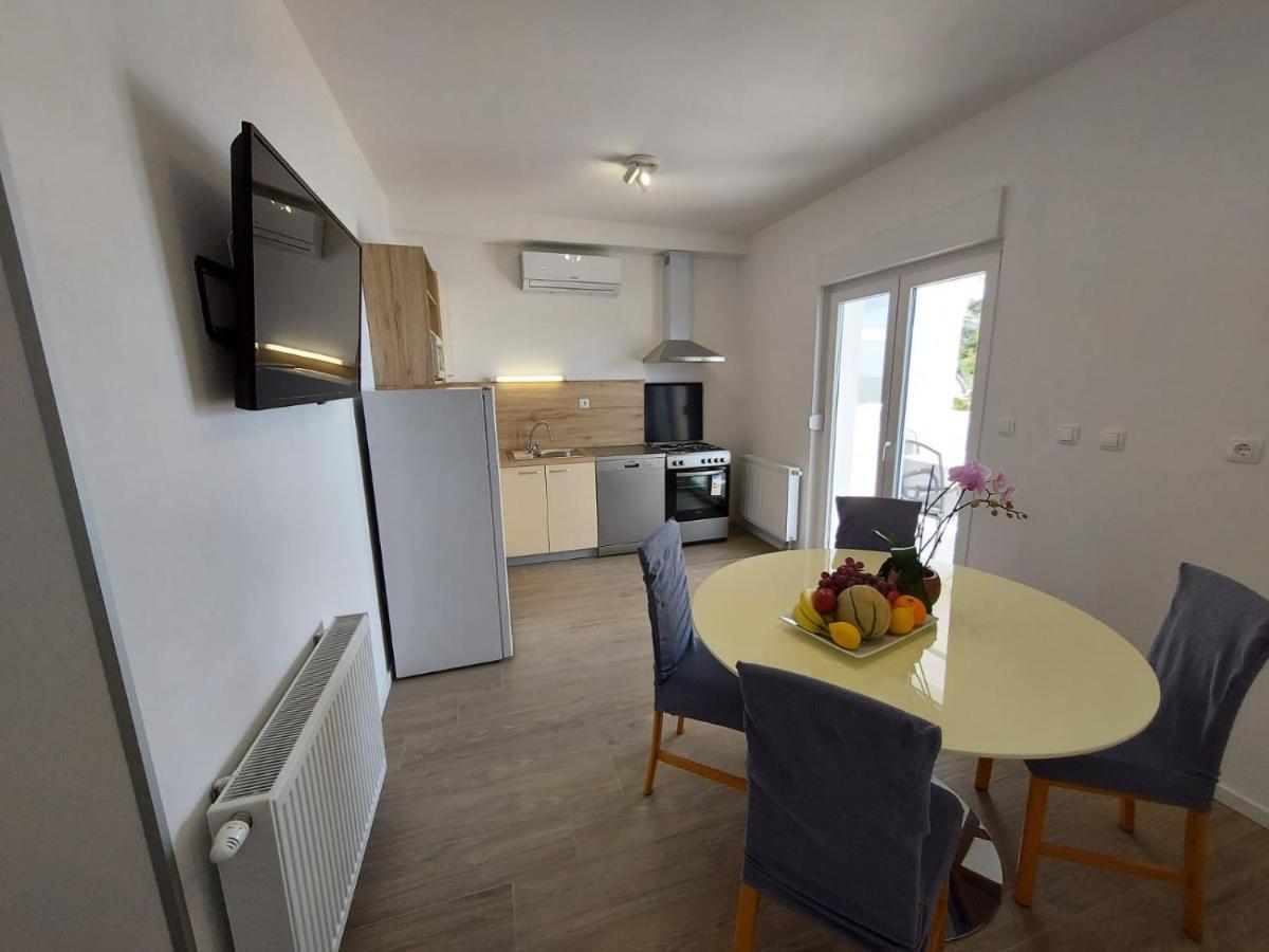 Apartmani Cvita Omiš Eksteriør bilde